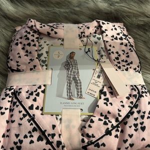 Victoria’s Secret flannel heart long pj set (small)